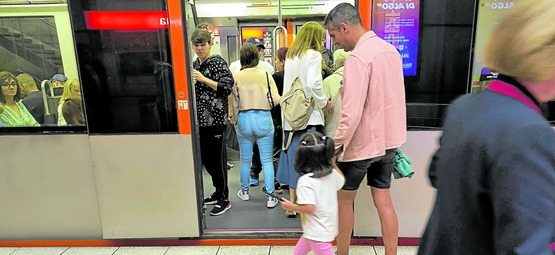 La burocracia retrasa un mes la gratuidad del transporte público para los menores de 12 años en Bizkaia