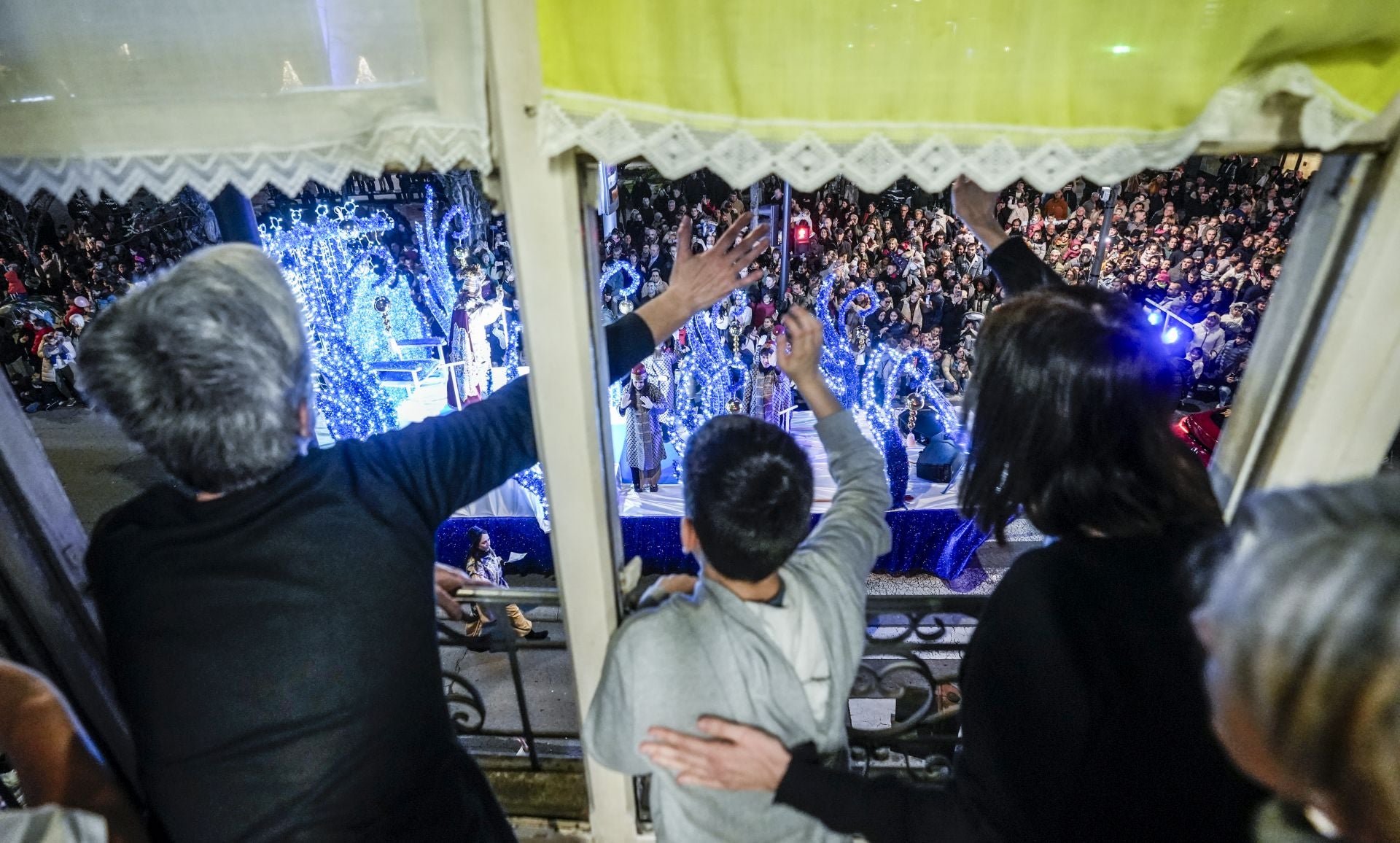 Las imágenes de la cabalgata de los Reyes Magos en Vitoria