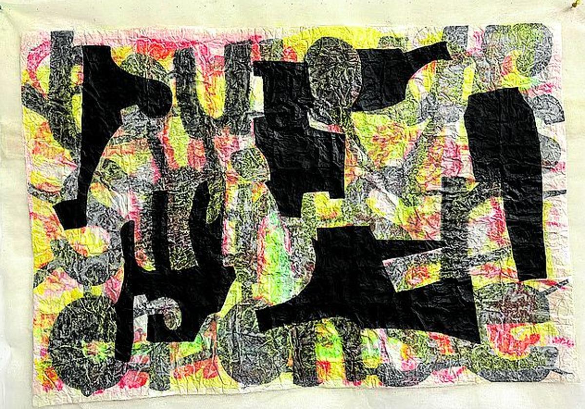 Las letras se convierten en algo abstracto en la obra de Kraviez.