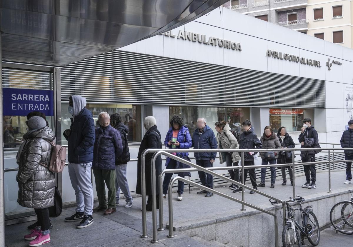 La gripe fuerza a Osakidetza a aplazar las operaciones menos urgentes