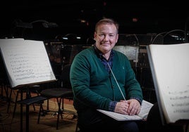 El director de orquesta Erik Nielsen, antes de retomar los ensayos en el Euskalduna