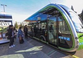 La electrificación de las flotas de autobuses se ha llevado 81 millones de euros en las capitales vascas.