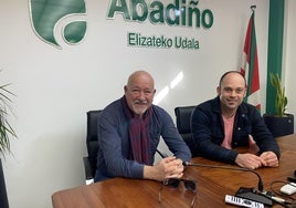 Jose Luis Navarro y Mikel Urrutia durante la rueda de prensa