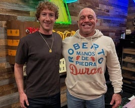 Marck Zuckerberg junto a Joe Rogan.