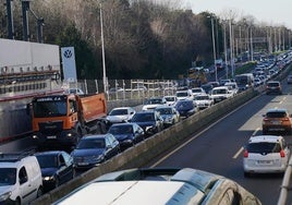 Se restablece el tráfico en La Avanzada y el Txorierri tras una tarde con varios accidentes