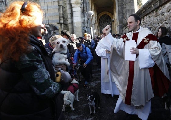 Bendición de mascotas en Urkiola