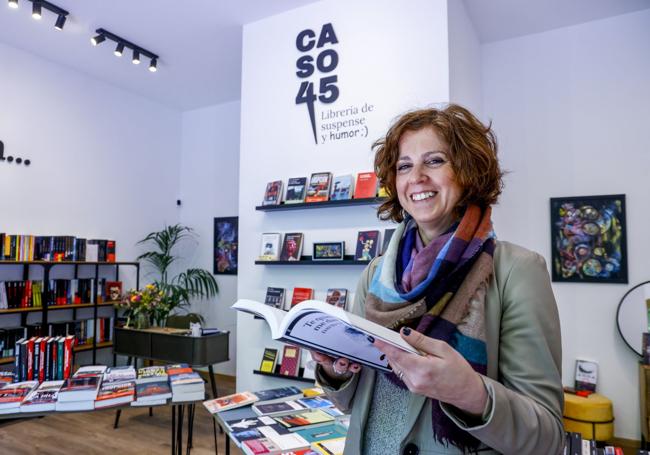 Silvia Mansilla, en su librería de San Martín.