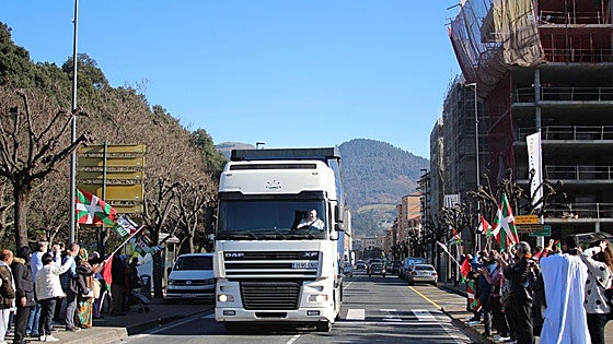 Llodio inicia la recogida de alimentos para la caravana solidaria con el Sahara