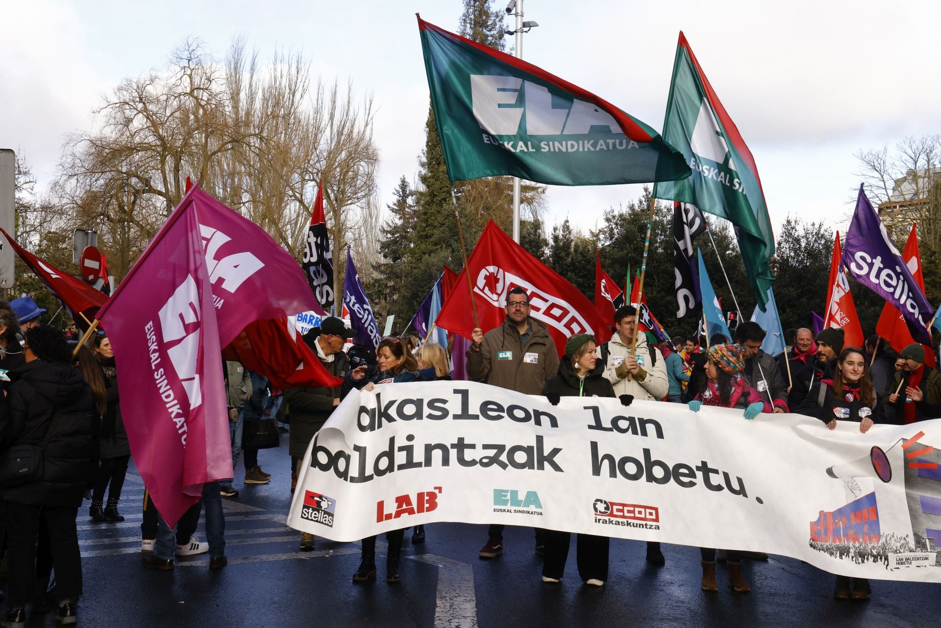 Manifestación de la enseñanza pública en Vitoria