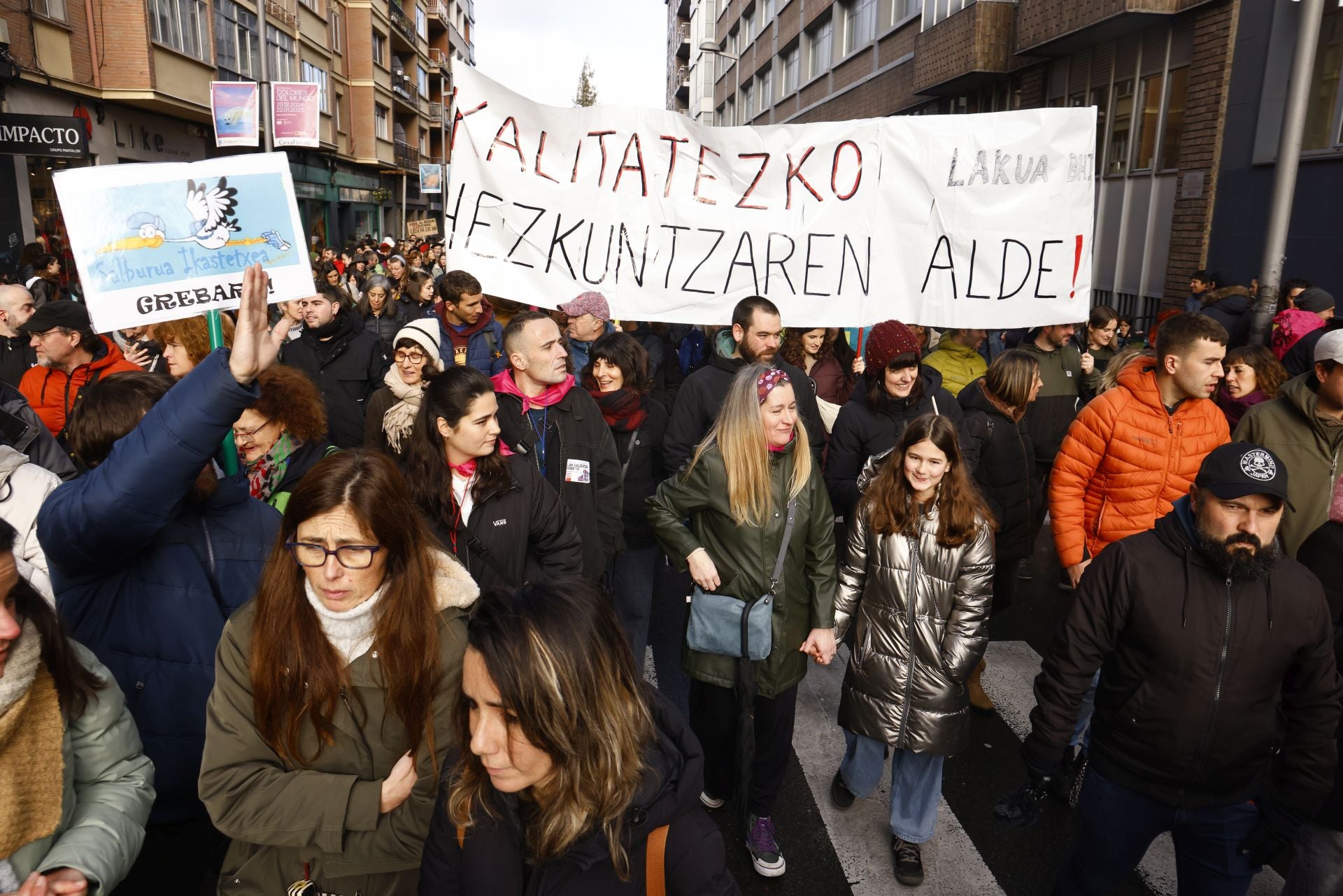 Manifestación de la enseñanza pública en Vitoria