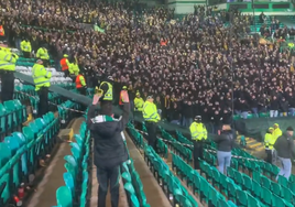 El entrañable gesto de un niño del Celtic que va a despedirse de la hinchada del Young Boys