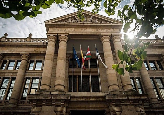 «Le pedí que parara, pero él me machacó. Me dejó hecha una mierda»