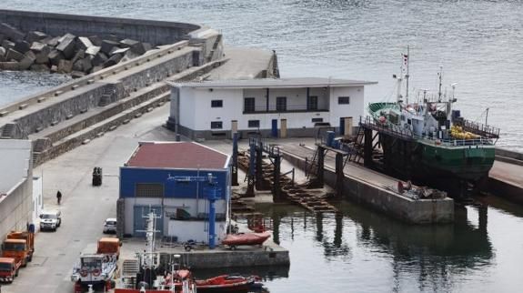 El primer punto limpio del puerto de Ondarroa se ubicará junto al carro varadero.