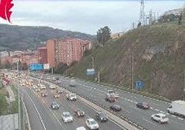 Normalidad en la recta del Max Center tras un accidente en Rontegi