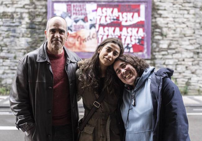 Arantxa Echevarría junto a Luis Tosar y Carolina Yuste.