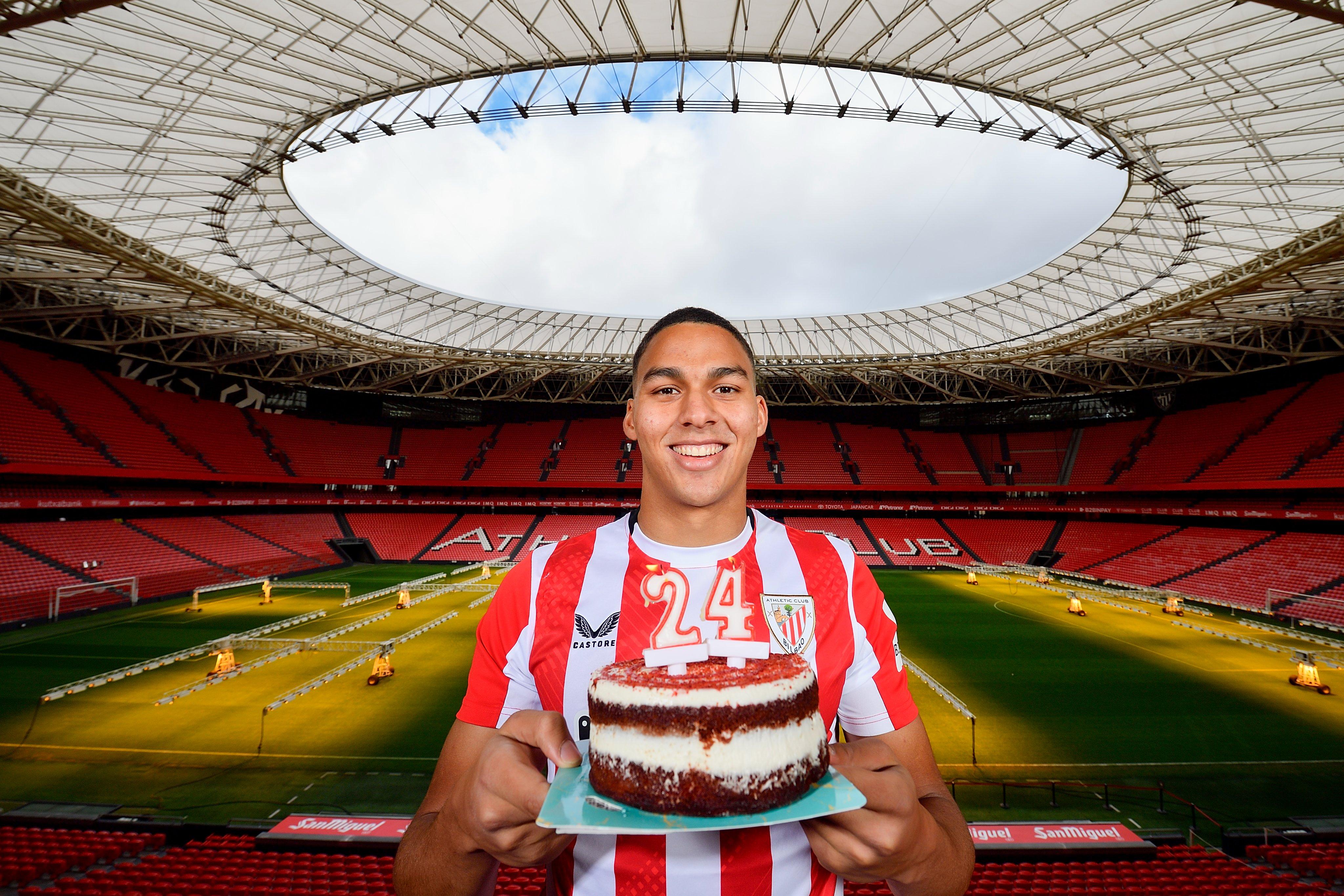 Ya es oficial: Sannadi ficha por el Athletic en el día de su cumpleaños