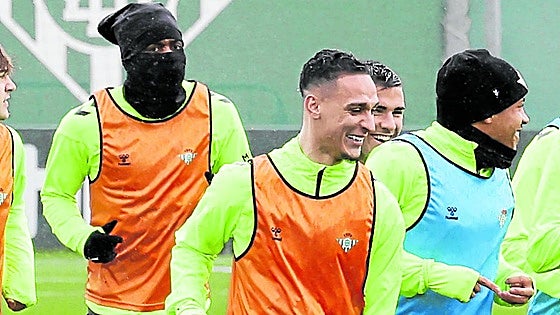 Antony llega para rescatar al Betis y amenaza al Athletic