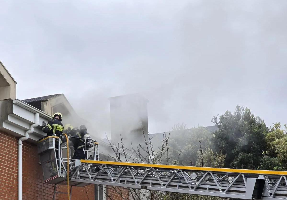 Muere un hombre en un incendio en una vivienda la localidad cántabra de Cacicedo de Camargo