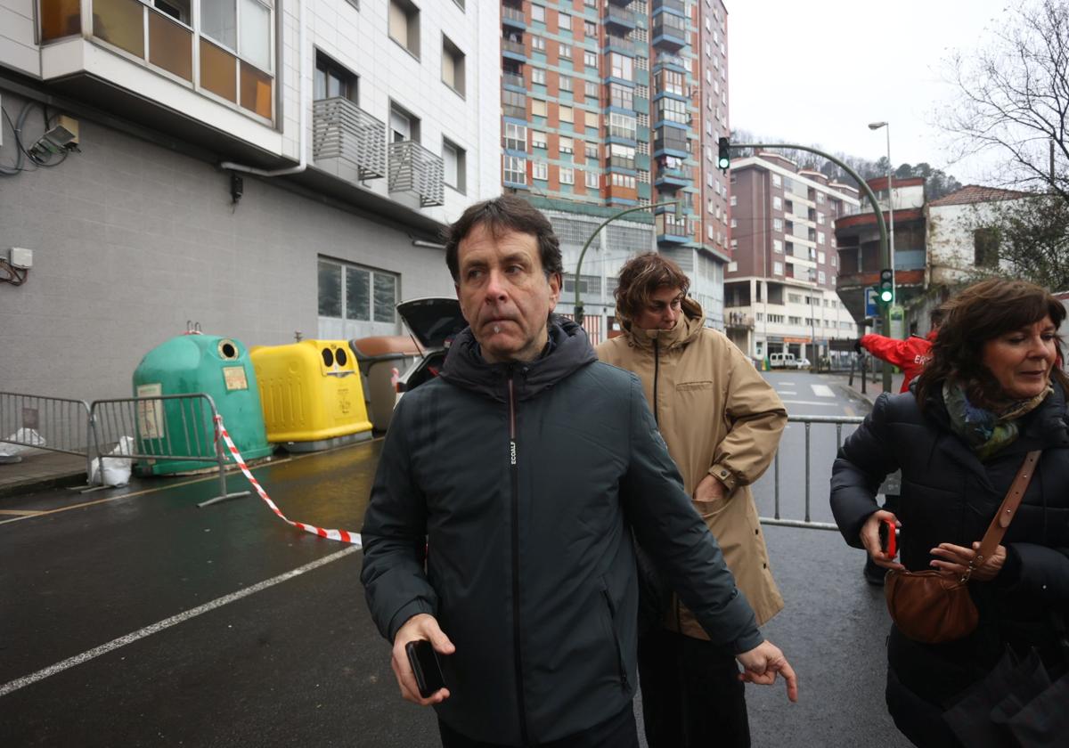 El alcalde, Asier Iragorri, esta mañana en la zona afectada