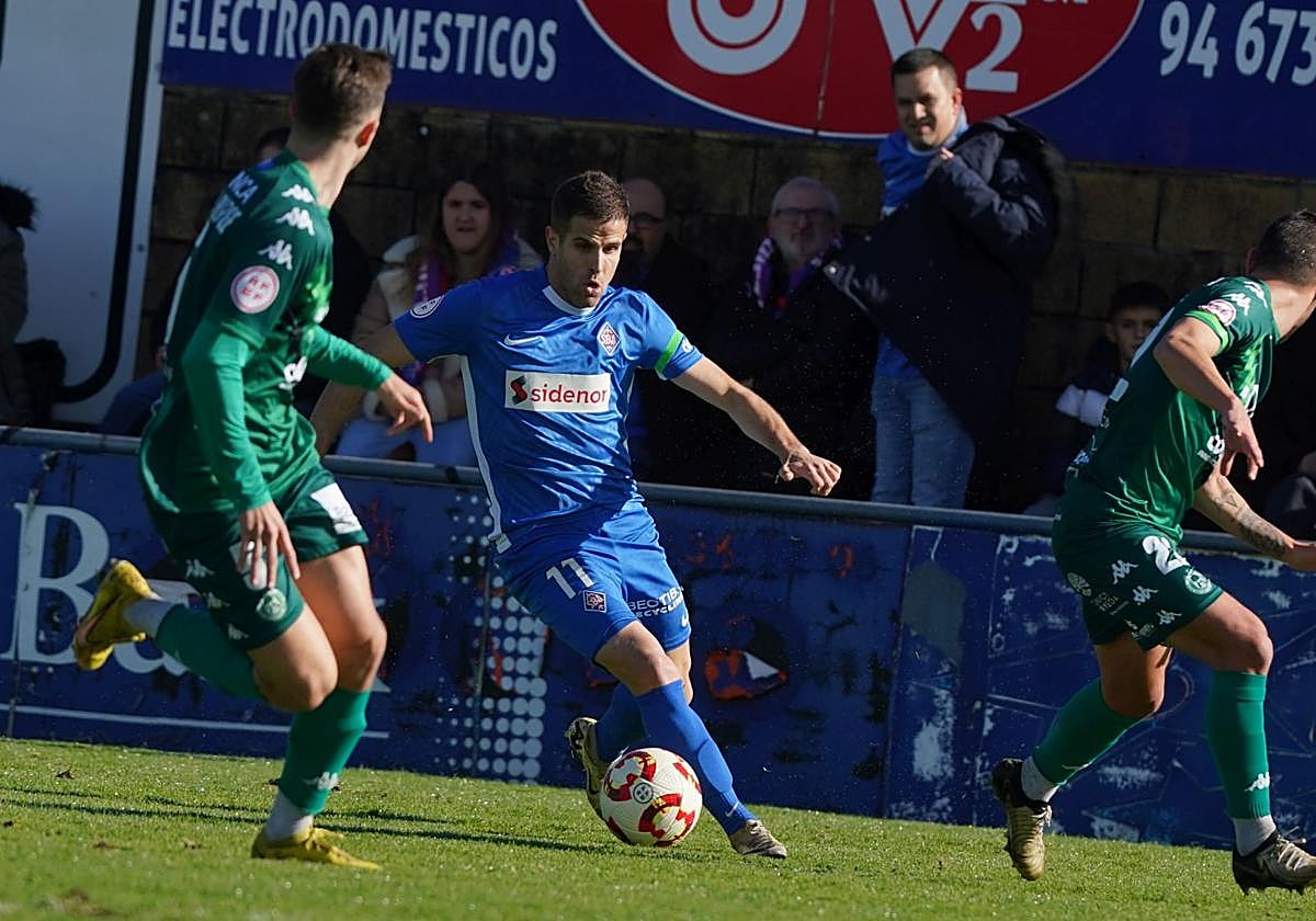 Pablo Hervías fue partícipe en los tres goles del Amorebieta.