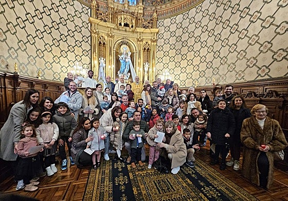 La Virgen Blanca se rodea de los nuevos vitorianos