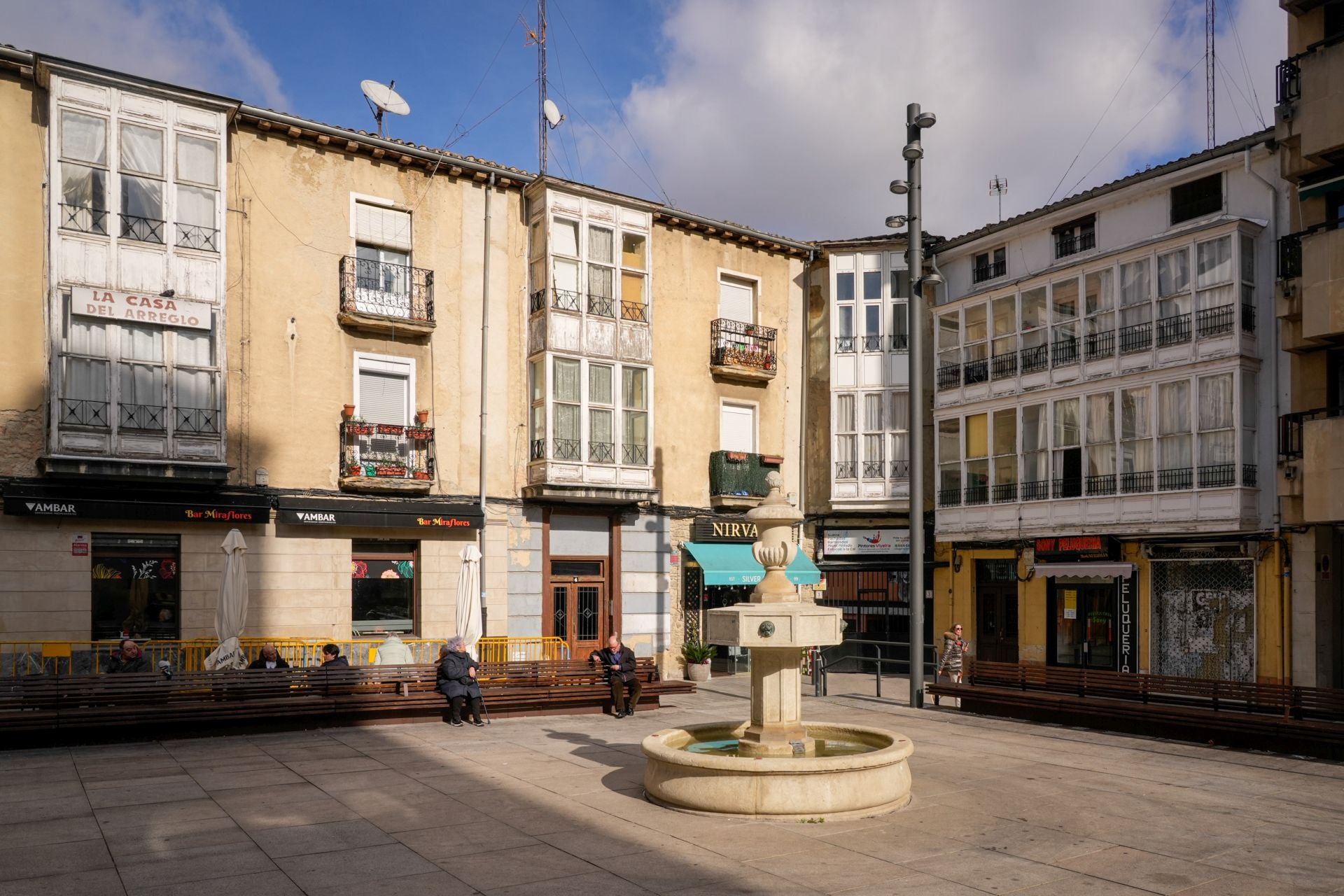 Portales afectados de la plaza del Hospital