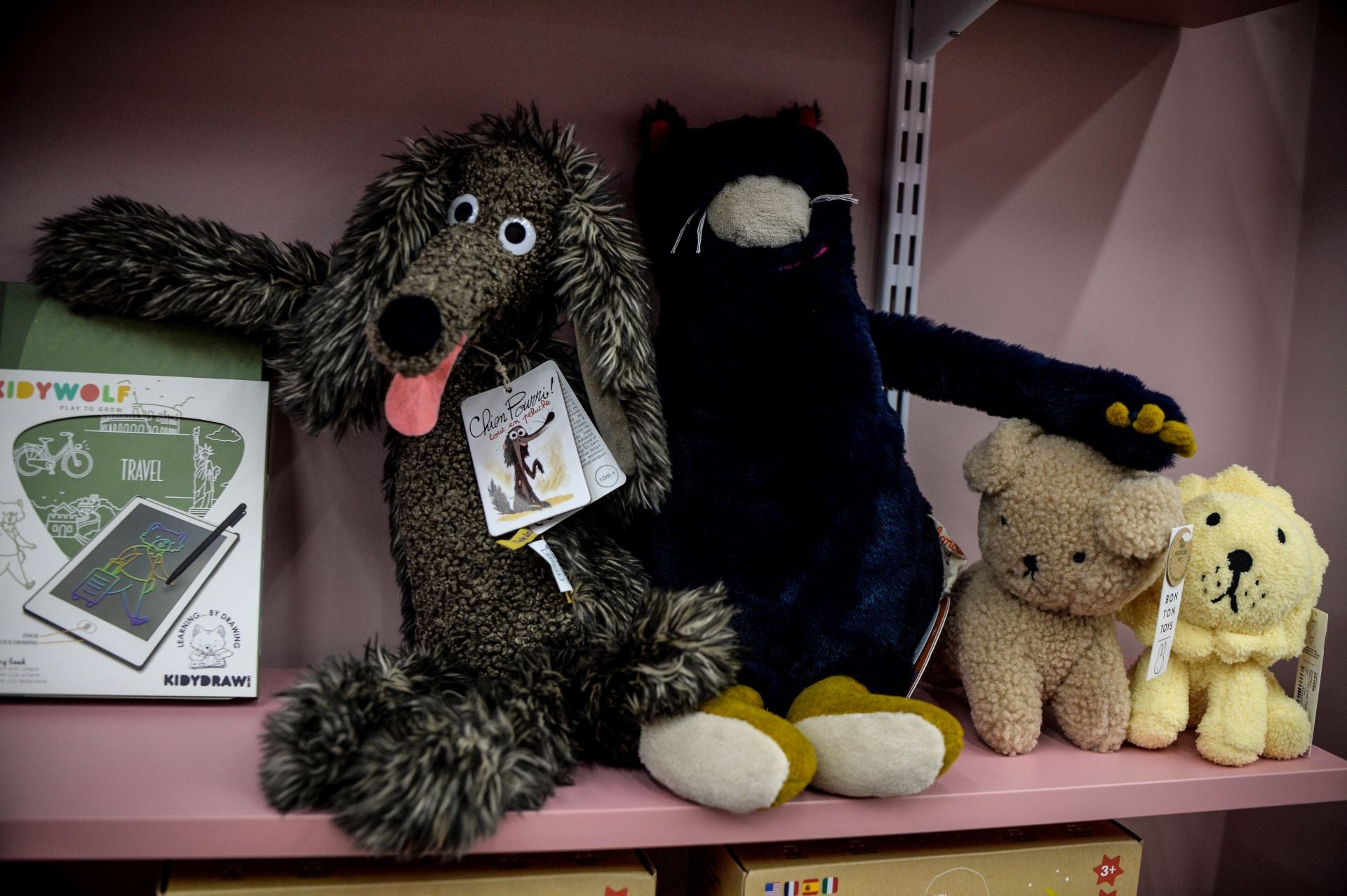 Dos amigas abren en Bilbao una tienda infantil con todo lo que buscaban para sus hijos (y para ellas)