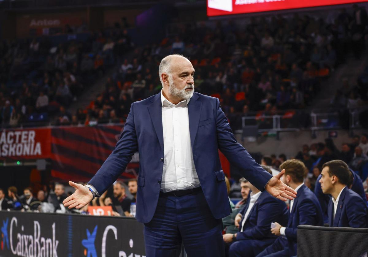 Pablo Laso: «Khalifa Diop tiene tocadas las dos rodillas, pero no es grave»