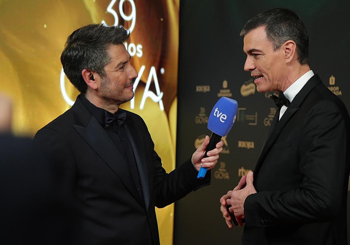 Pedro Sánchez no se moja sobre la polémica con Karla Sofía Gascón