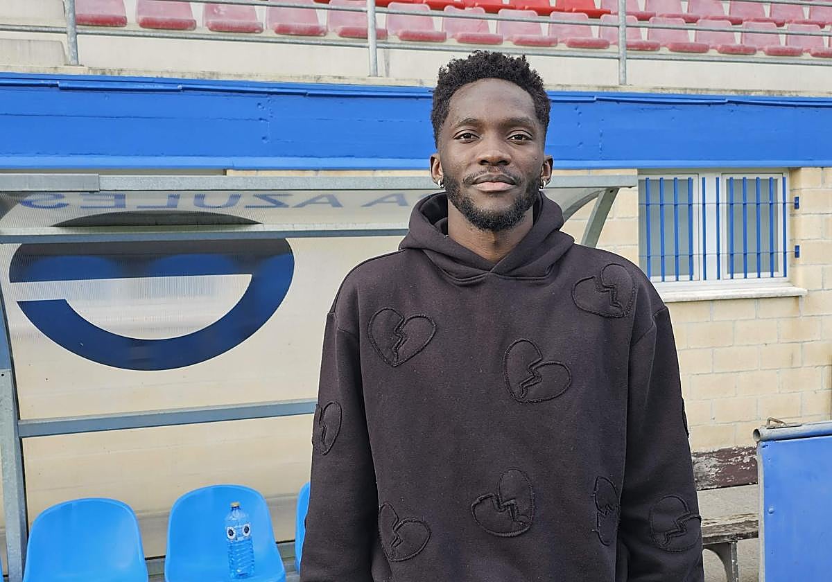 Ben Hamed, con una muy simbólica sudadera con corazones rotos.