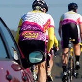 La multa a los ciclistas por no llevar siempre este accesorio... y no es la luz