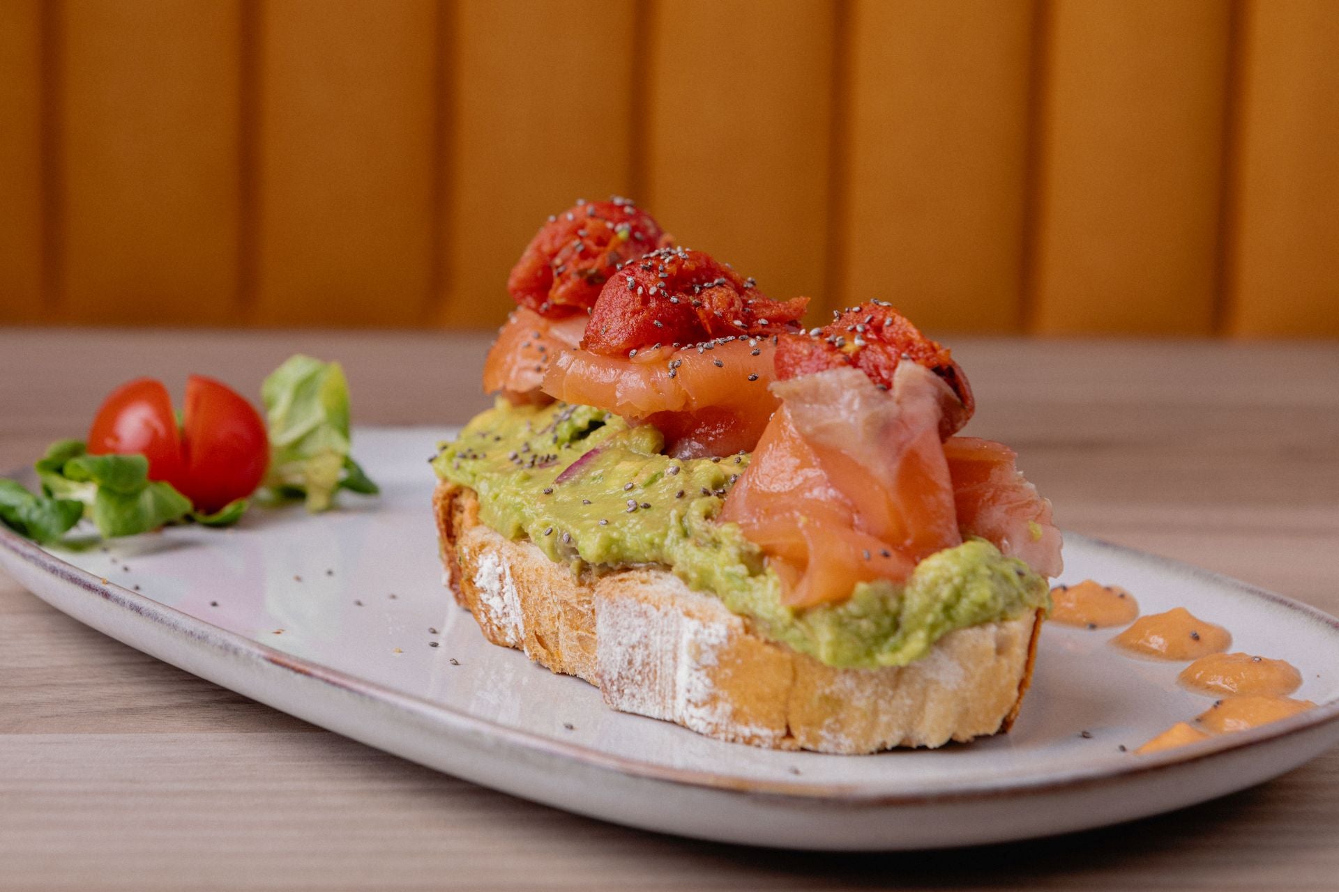 Una pareja venezolana abre en Bilbao una cafetería de dos plantas con café de especialidad y desayunos caseros