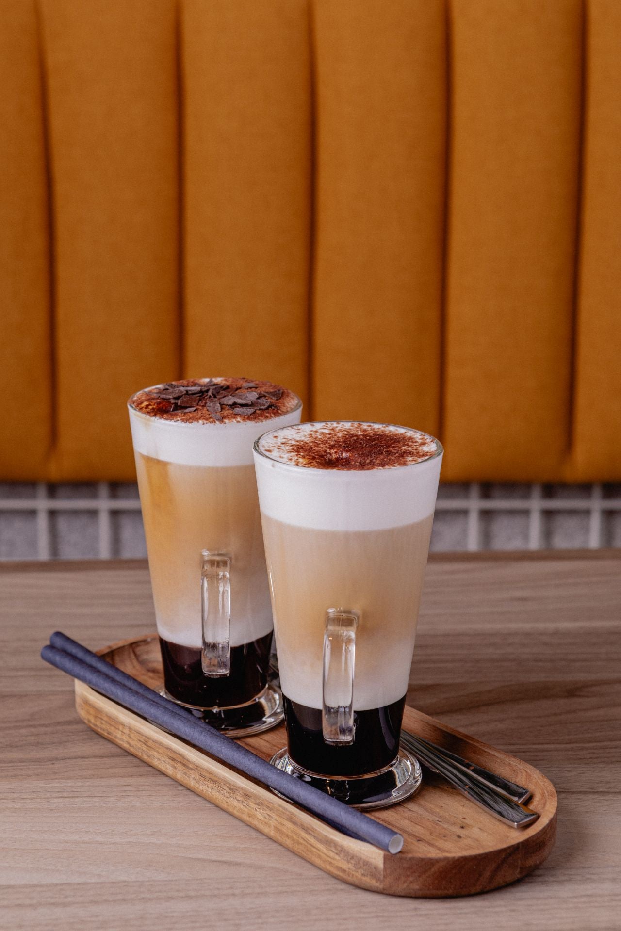 Una pareja venezolana abre en Bilbao una cafetería de dos plantas con café de especialidad y desayunos caseros