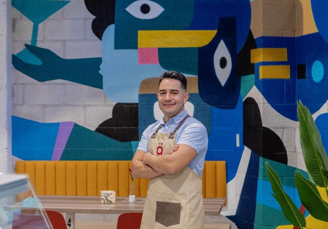 Steven Martínez regenta con su mujer la cafetería Brämⱥr.