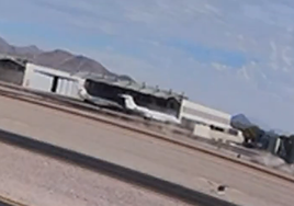 Un fallecido tras chocar el jet privado del cantante Vince Neil, de Mötley Crüe, con otro avión en un aeropuerto de Arizona