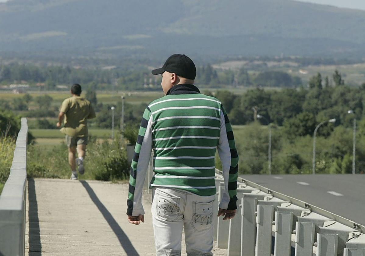 Puente frente a Mercedes.