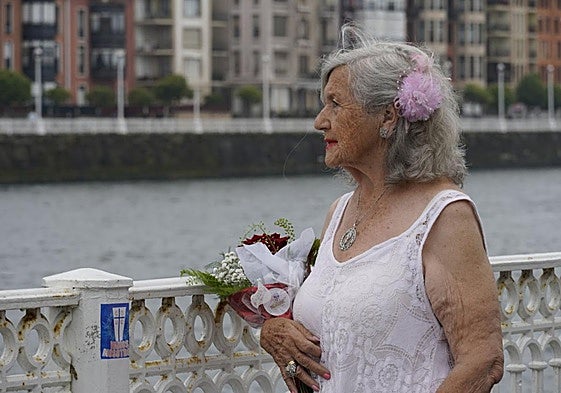 Begoña Urquijo relata su historia en el municipio de Erandio en el documental 'Begotxu'.