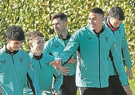 Olabarrieta, Buján y Maroan piden paso en el primer equipo.