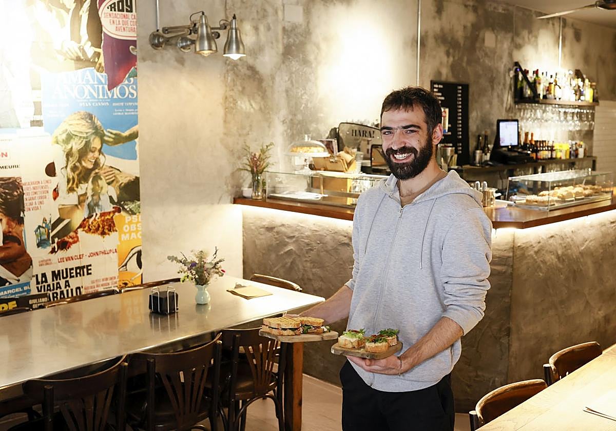 Cecina con parmesano, boquerones con piparras y otras delicias de un bar de Bilbao