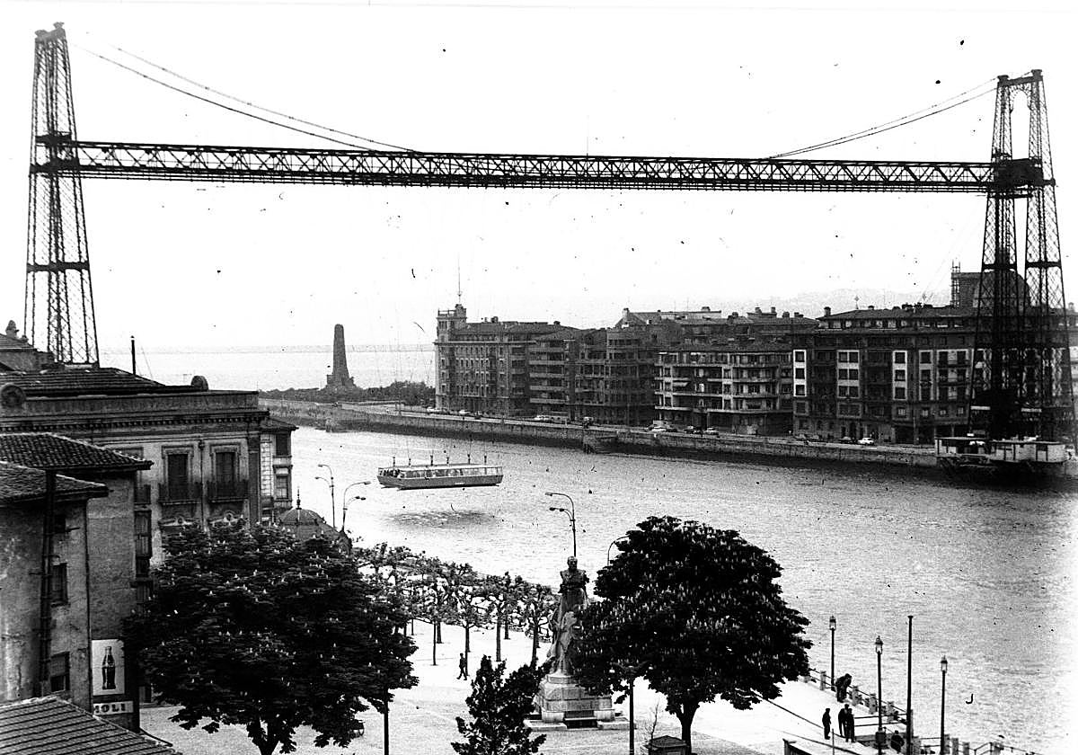 El Puente y la nueva barquilla que fue instalada en 1964.
