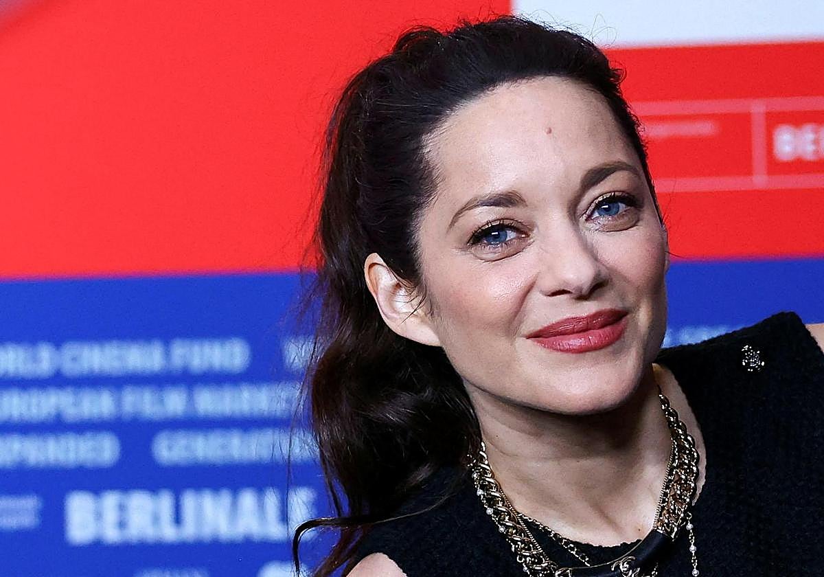Cotillard, durante la rueda de prensa en la que atendía a los medios.