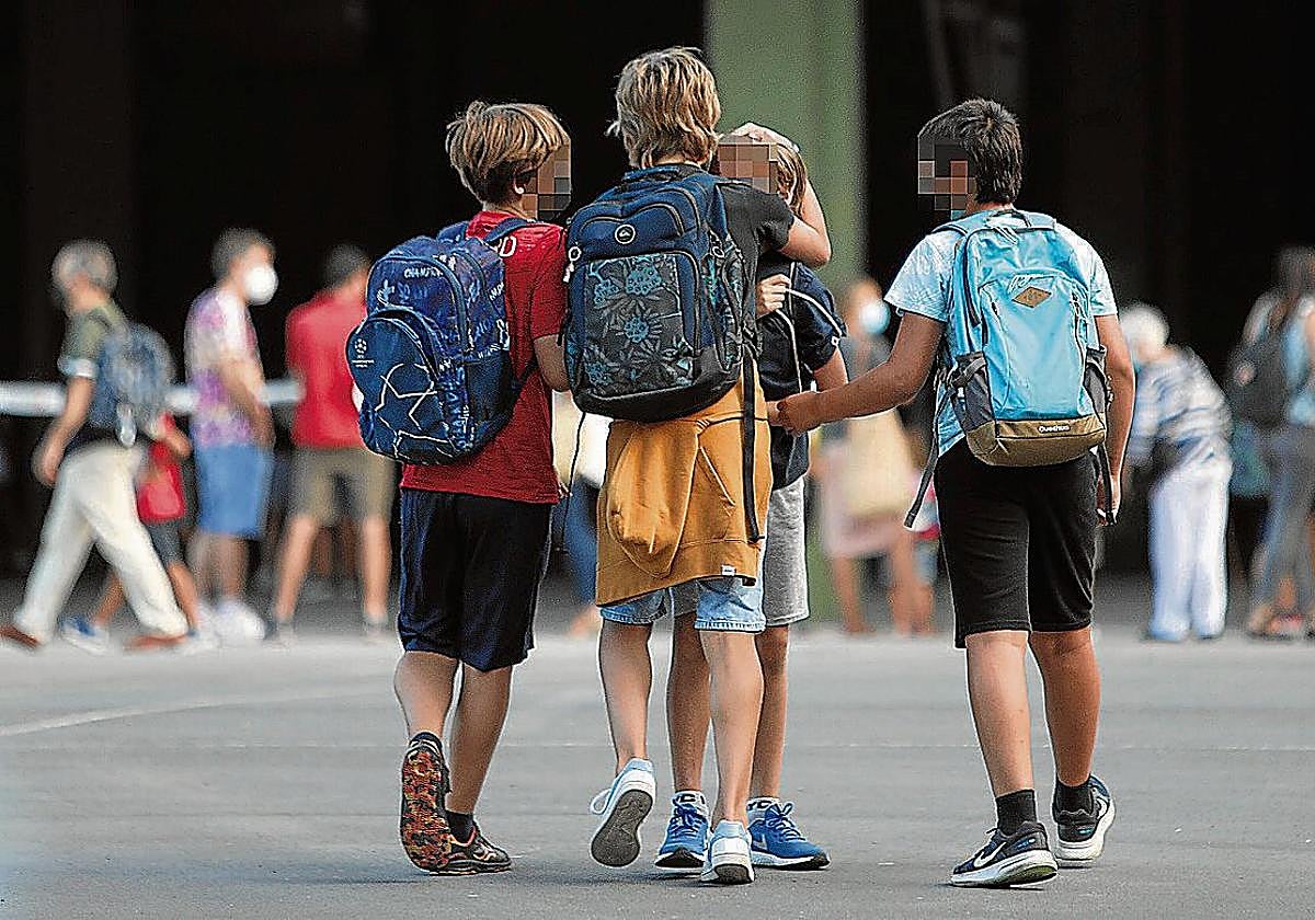 Alumnos en un colegio de Bizkaia.