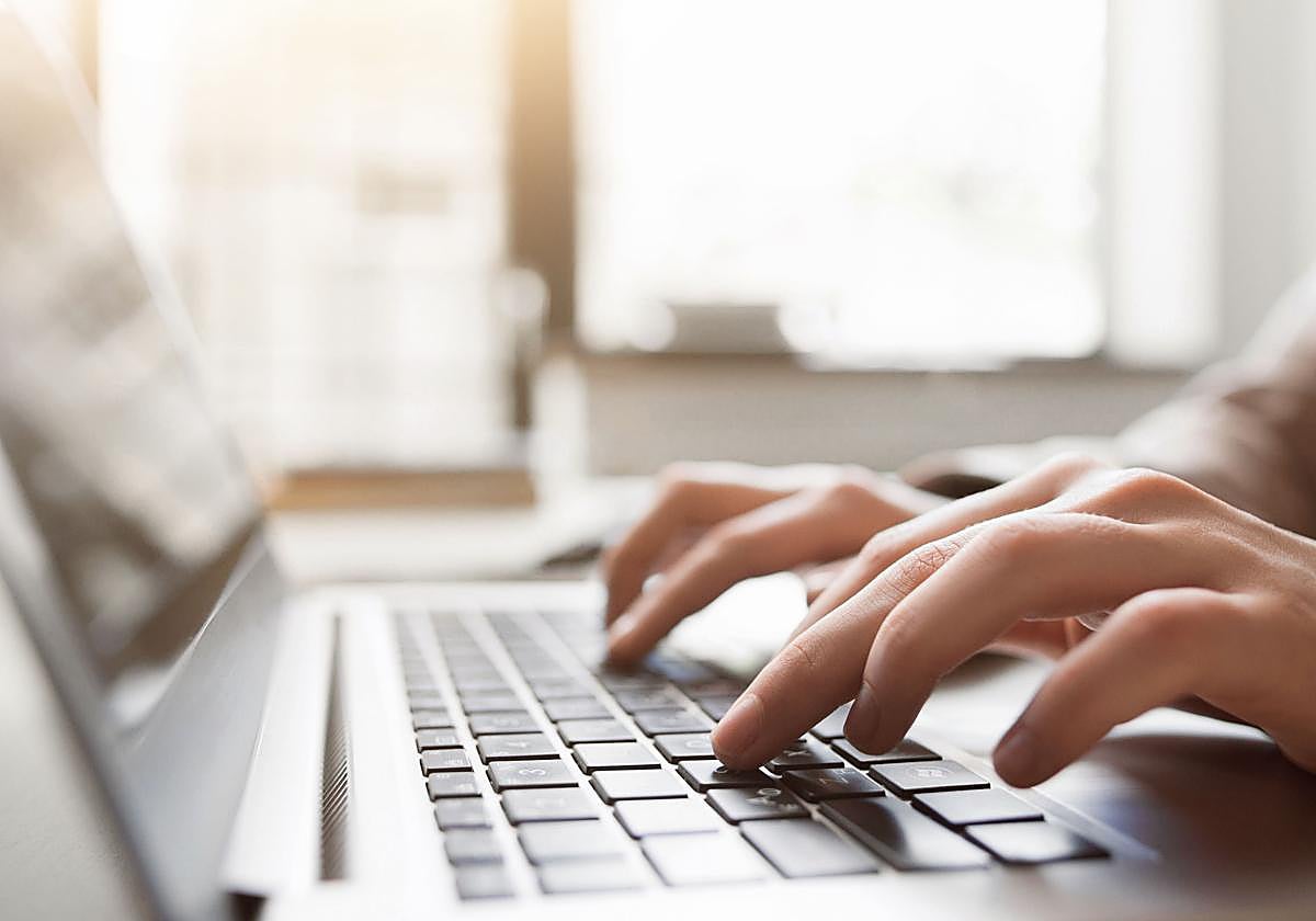 Condenado a dos años de cárcel y una multa de 600 euros por publicar en redes comentarios contra los musulmanes