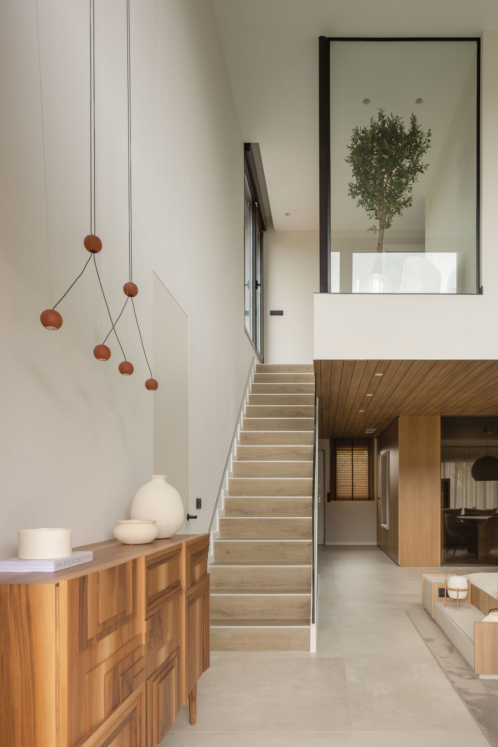 Este chalet de una familia bilbaína lo tiene todo: lujo, diseño y mucha luz