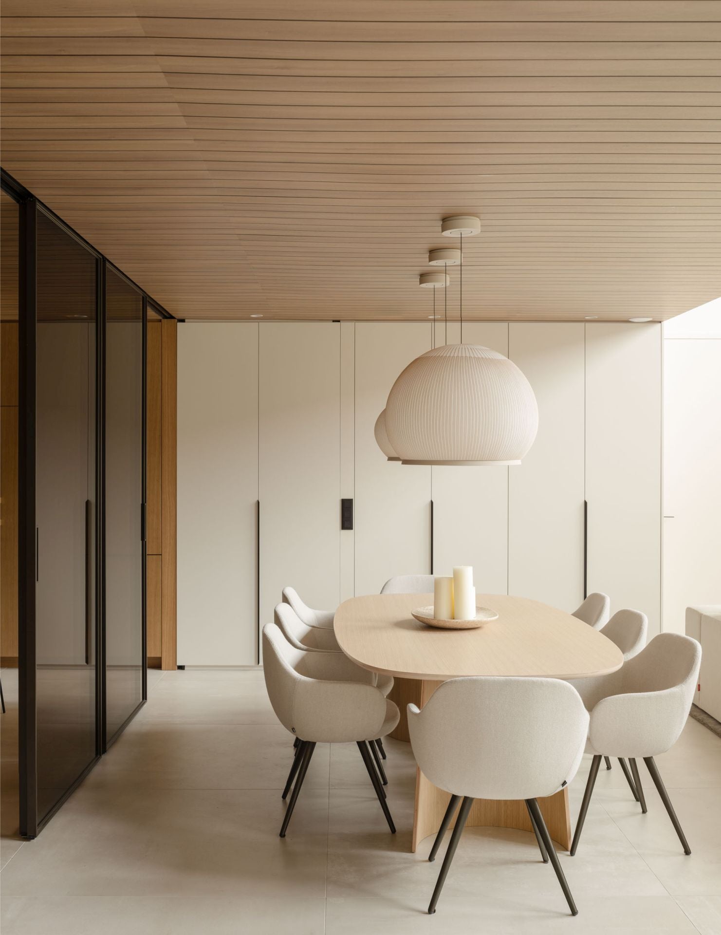 Este chalet de una familia bilbaína lo tiene todo: lujo, diseño y mucha luz