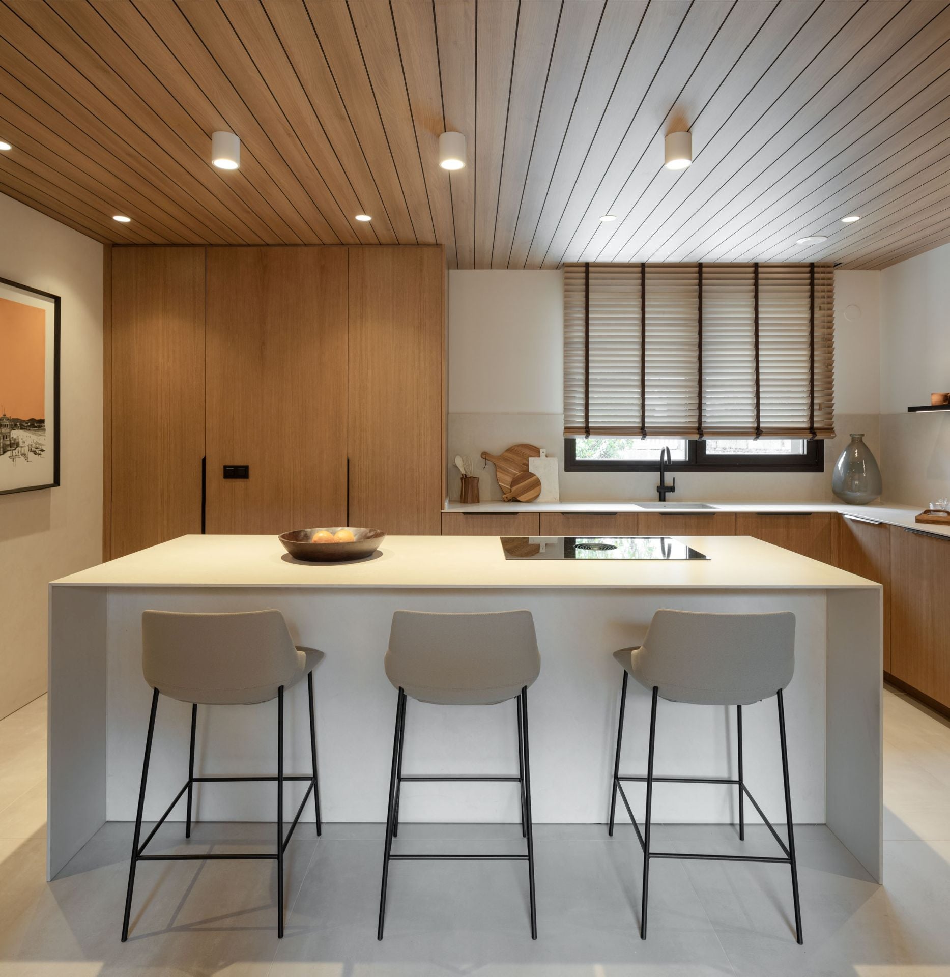 Este chalet de una familia bilbaína lo tiene todo: lujo, diseño y mucha luz