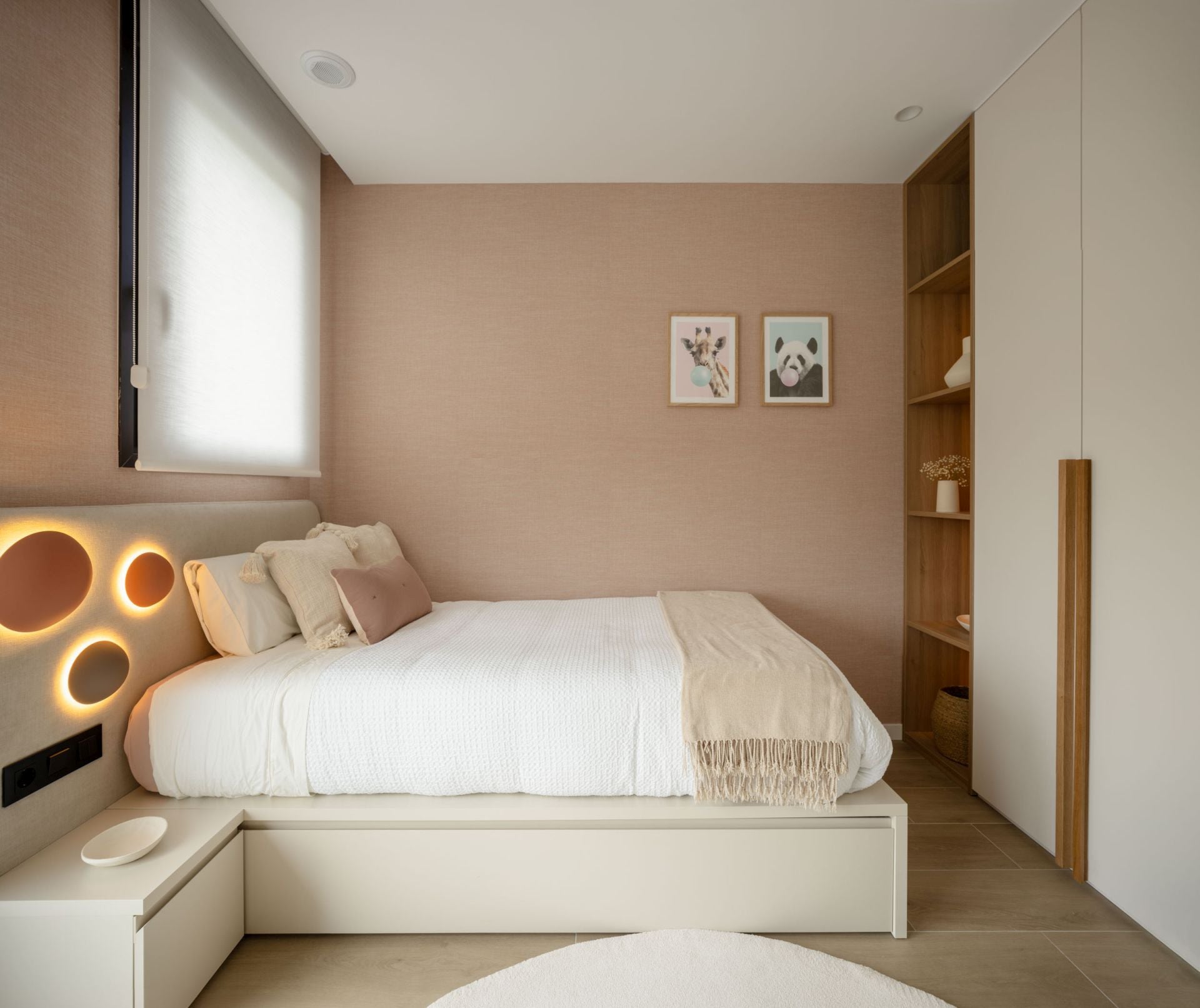 Este chalet de una familia bilbaína lo tiene todo: lujo, diseño y mucha luz