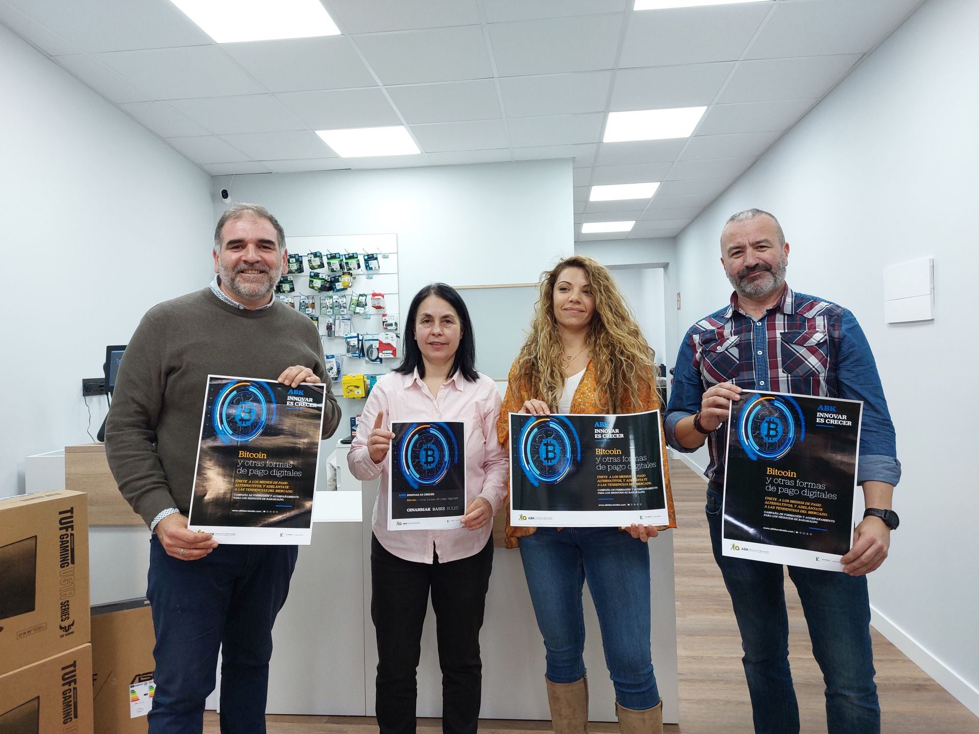 Óscar Ibáñez, Esther Magaz, Diana Santos y Pedro Ibáñez.