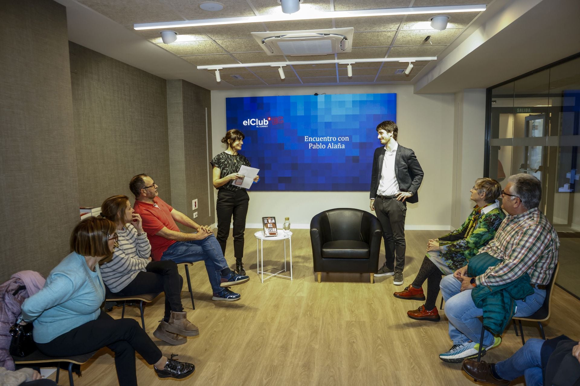 Pablo Alaña habla con los suscriptores de EL CORREO
