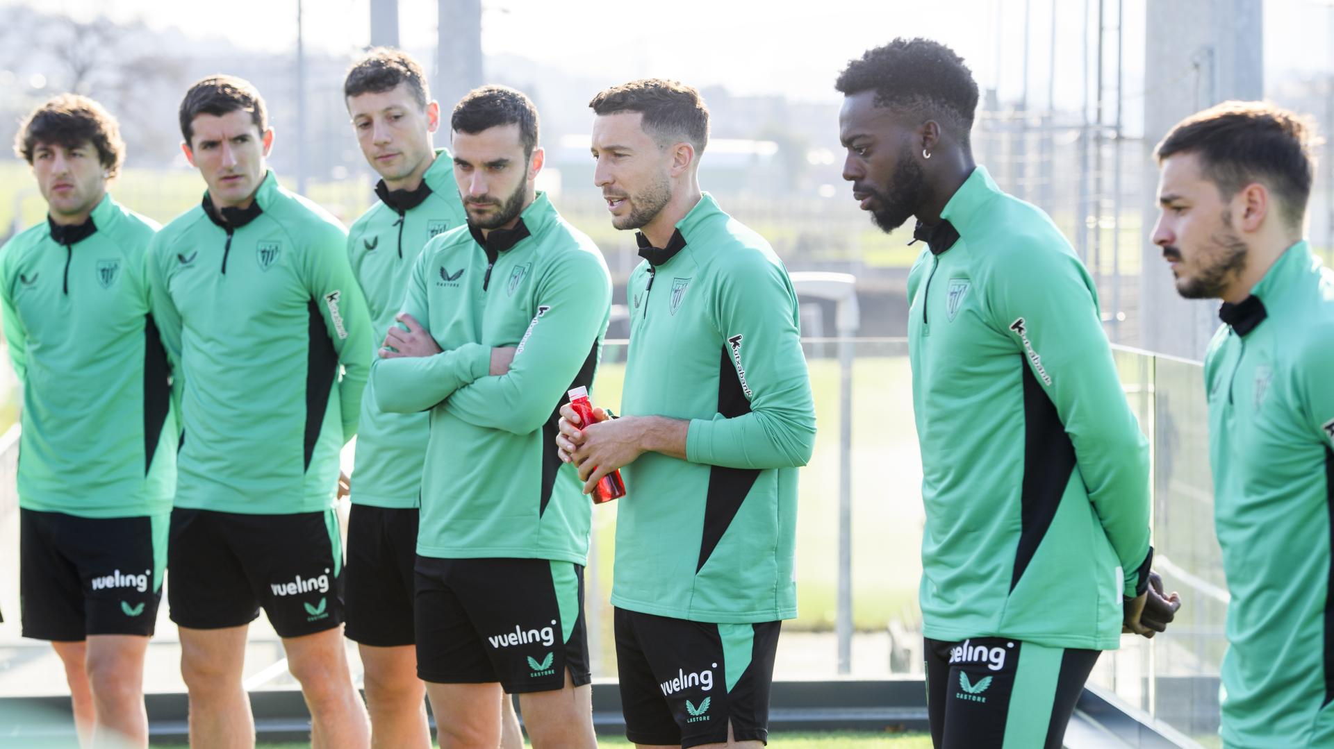 Así ha anunciado De Marcos su despedida a sus compañeros en el Athletic